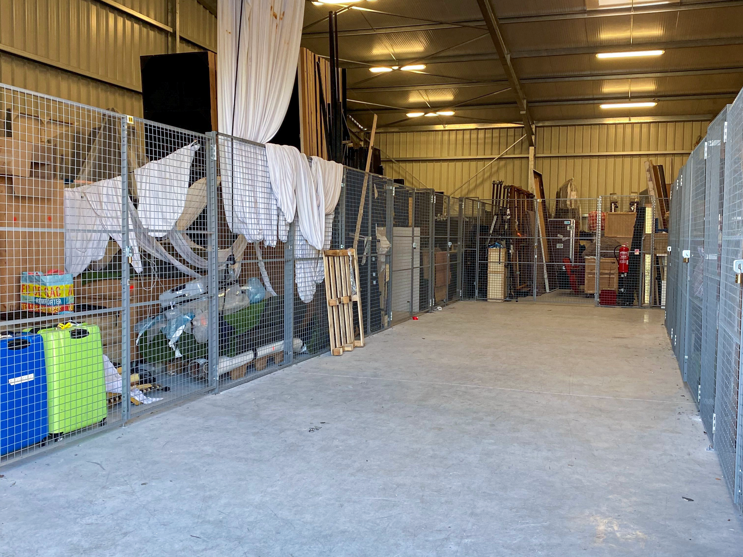 1-16-Entrepot-Beton-Box6